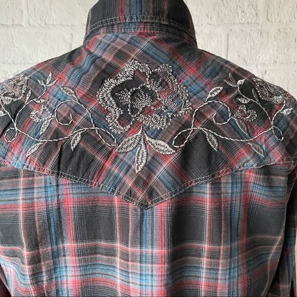 Legacy Falls Western Wear Button Down Shirt - Picture 3 of 5